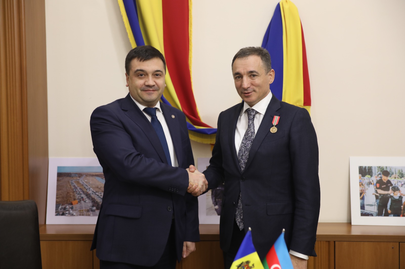 Read more about the article Ambasadorul Gudsi Osmanov decorat, la final de mandat, cu medalia ,,Pentru cooperare” a MAI